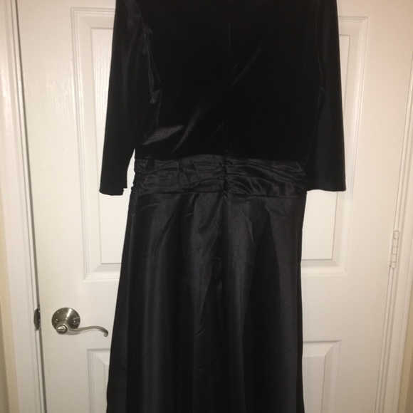NWT Black swing style dress XL - Picture 4 of 4